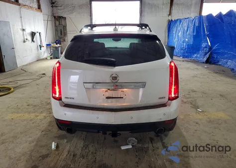 2015 Cadillac Srx Luxury Collection z USA, uszkodzony, nr VIN 3GYFNBE38FS641371